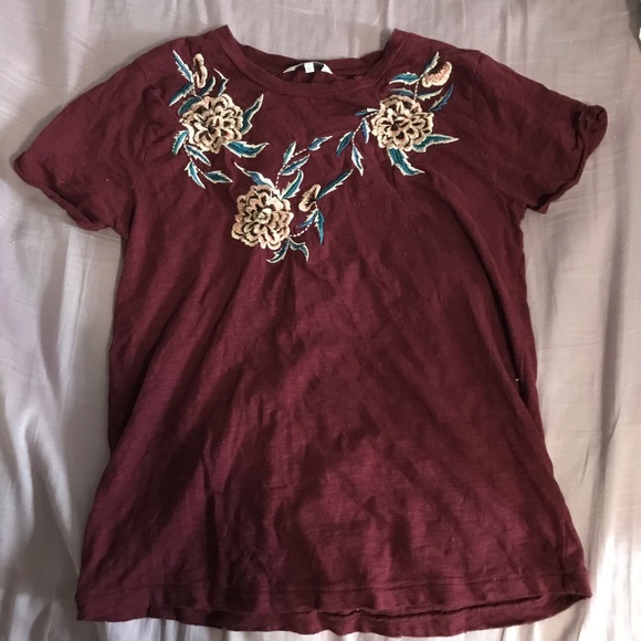 Lucky brand floral embroidered t-shirt - Picture 2 of 4